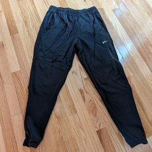 Nike challenger running sweatpants